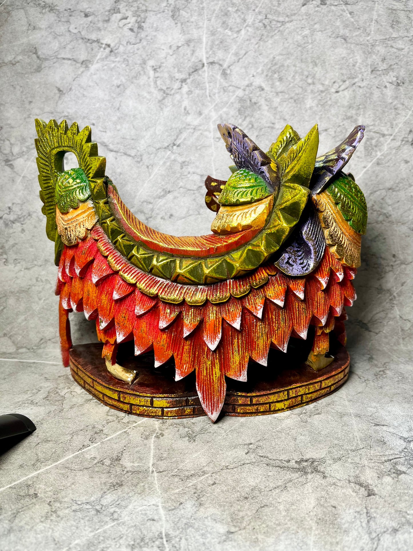 Hand-Carved Wooden Barong Statue: Balinese Protective Spirit Decor