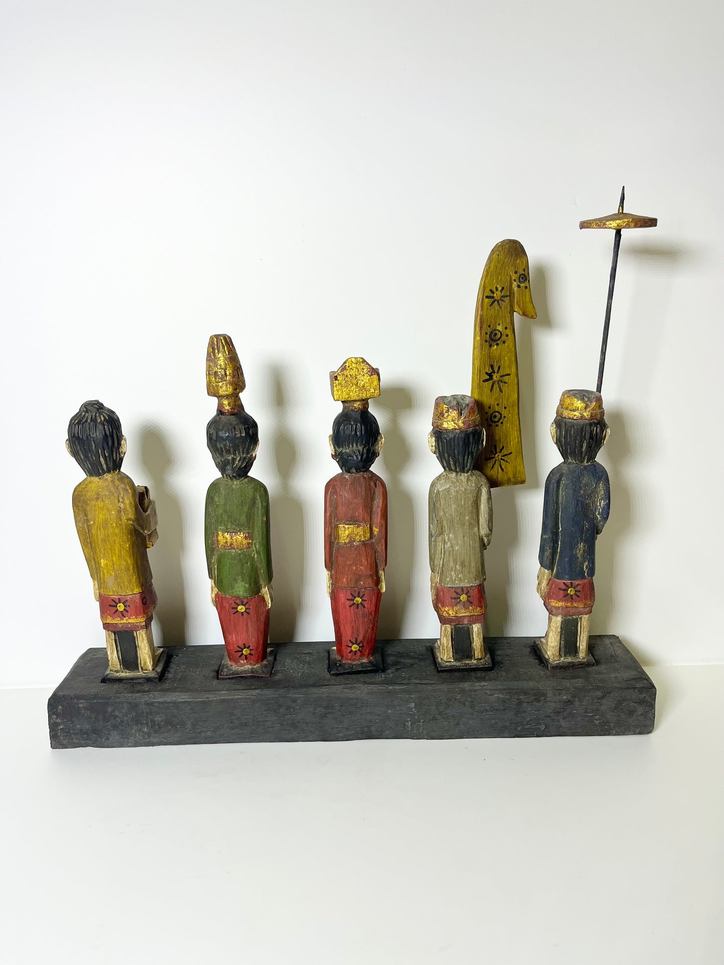 Balinese Harmony – Wooden People Figure Décor | Hand-Carved Cultural Art from Bali