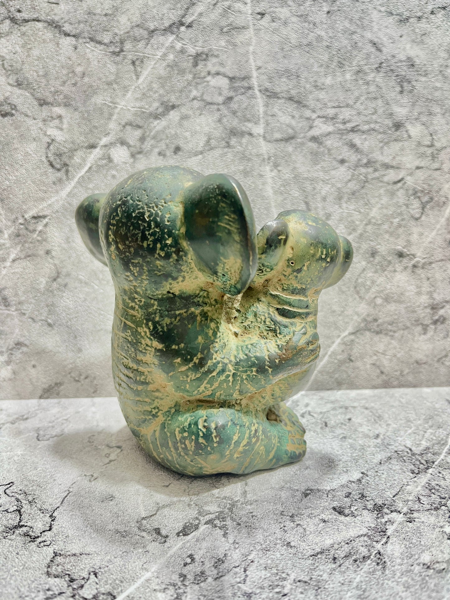 Handcrafted Bronze Mother and Baby Koala Sculpture - Balinese Wildlife Decor