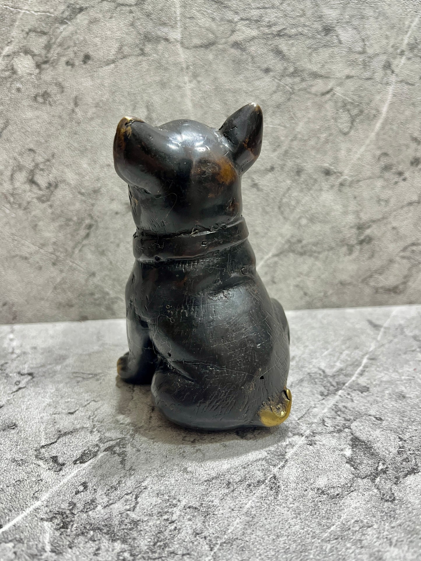 Handcrafted Bronze Pitbull Sculpture: Balinese Patina Art Decor