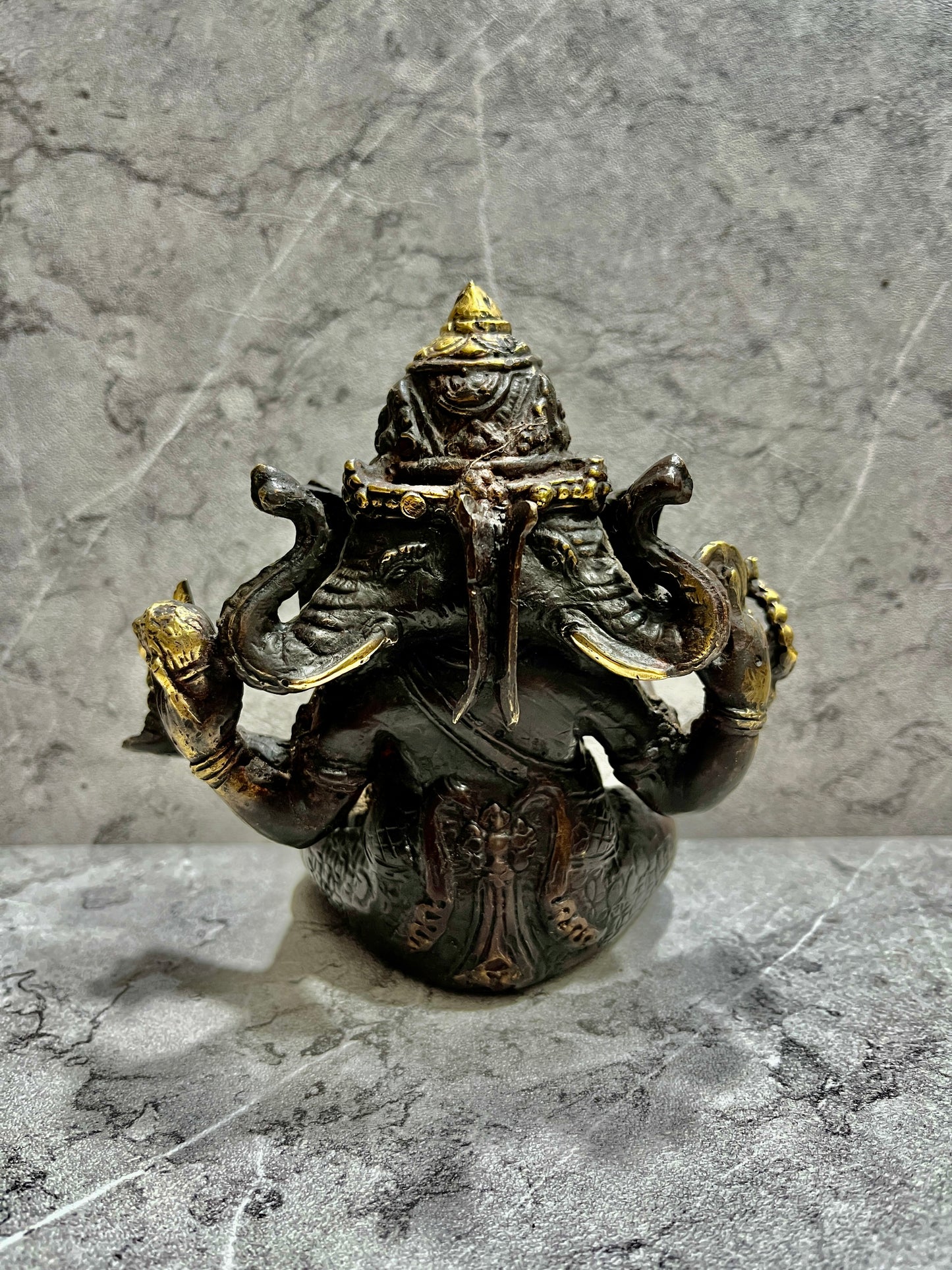 Bronze Ganesha Statue: Handcrafted Hindu God of Wisdom - Spiritual Decor