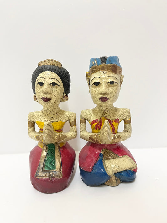 Wooden Balinese Wedding Couple Statue – Hand-Carved Cultural Home Decor
