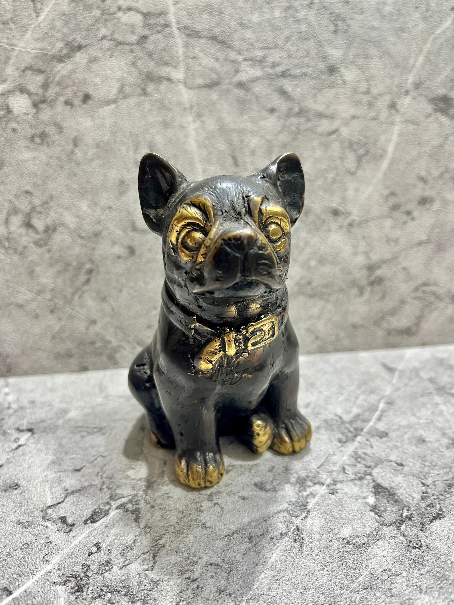Handcrafted Bronze Pitbull Sculpture: Balinese Patina Art Decor