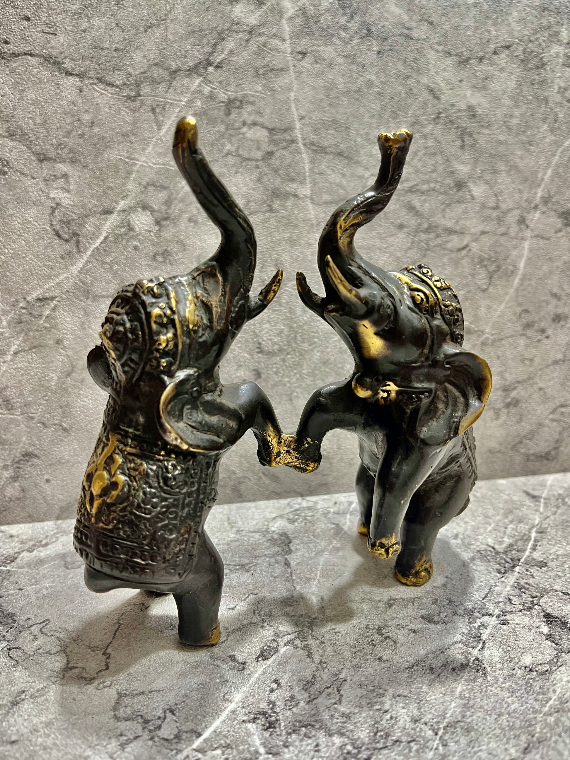 Handcrafted Bronze Elephant Sculpture: Balinese Patina Wildlife Decor