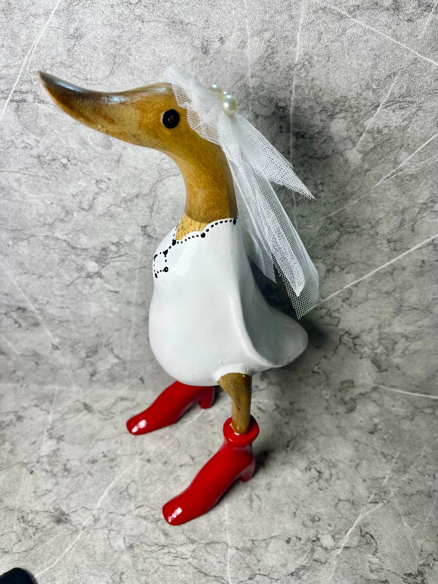 Wooden Couple Wedding Ducks – Hand-Carved Balinese Bride & Groom Figure Decoration