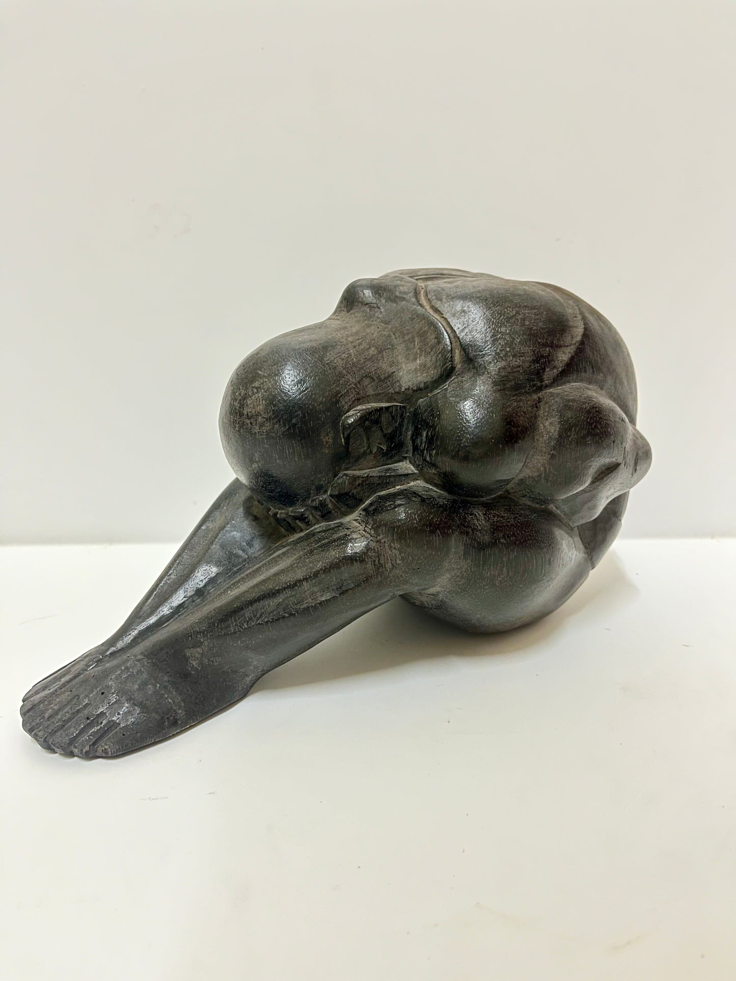 Still Embrace – Abstract Wooden Woman in Rest