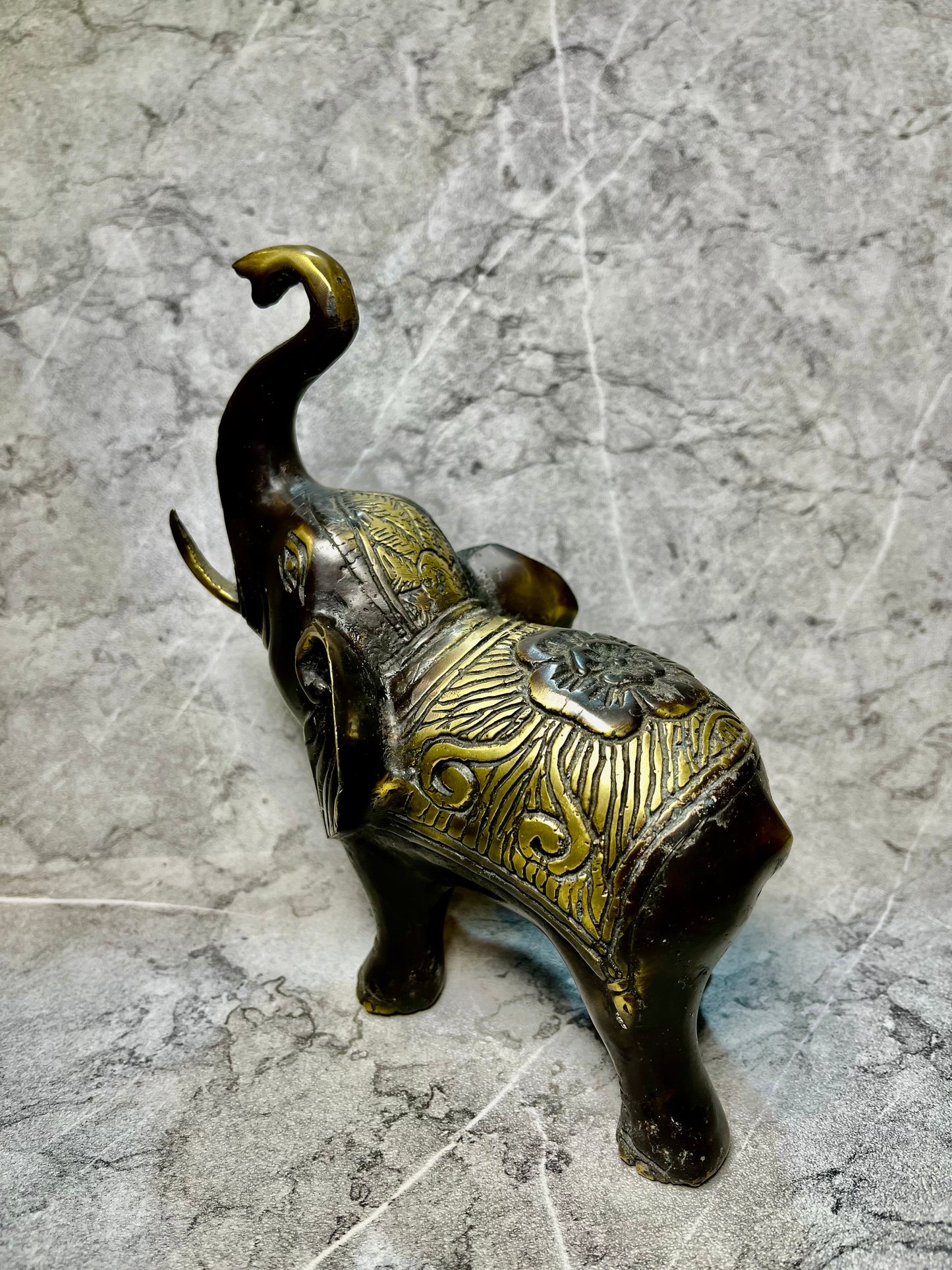 Bronze Abstract Elephant Sculpture: Modern Balinese Art