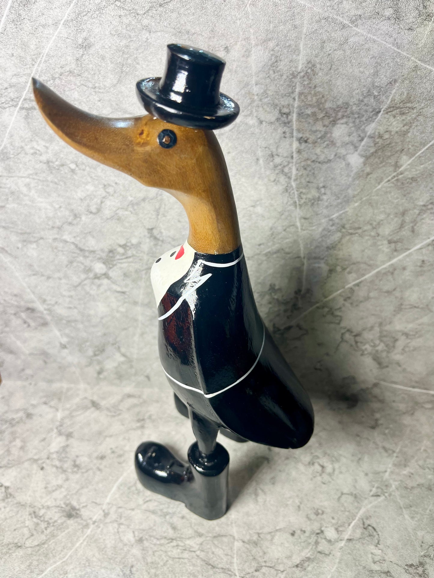 Wooden Couple Wedding Ducks – Hand-Carved Balinese Bride & Groom Figure Decoration