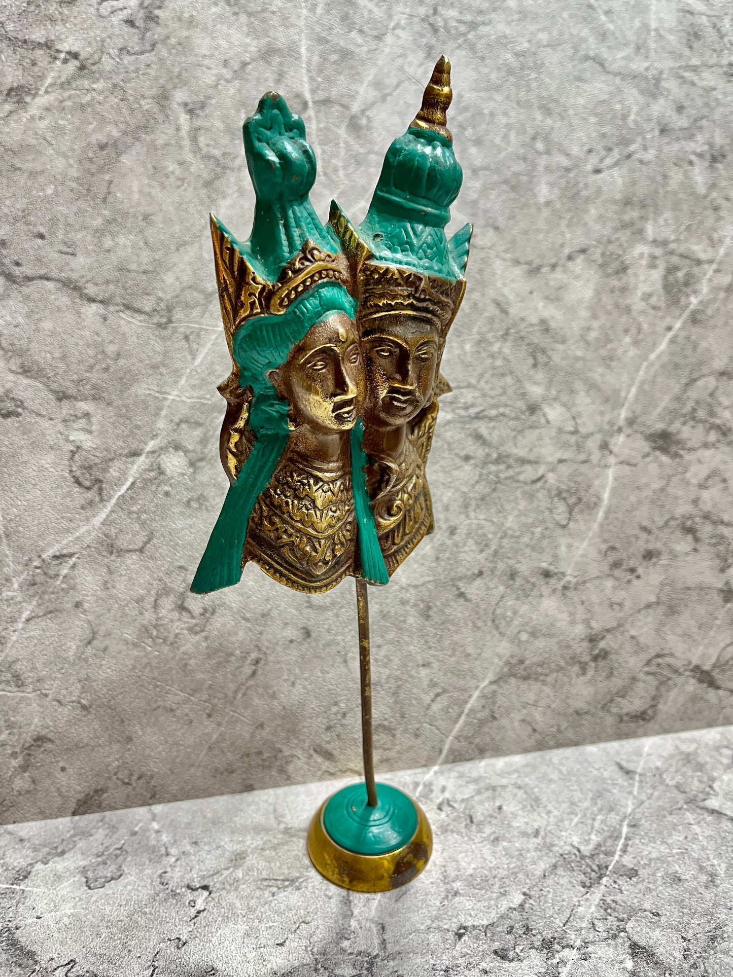 Handcrafted Bronze Rama and Sita Sculpture: Balinese Hindu Art Decor