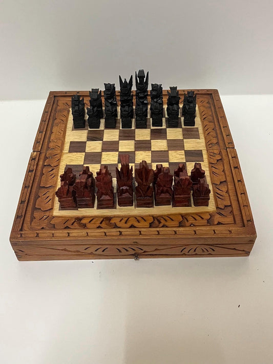 Hand-Carved Balinese Wood Chest: Artisan Keepsake Box with Chess Pawn