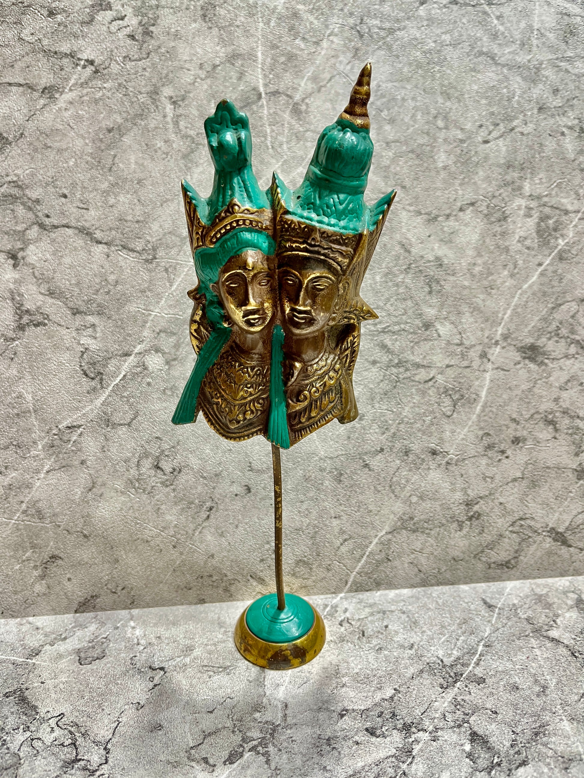 Handcrafted Bronze Rama and Sita Sculpture: Balinese Hindu Art Decor