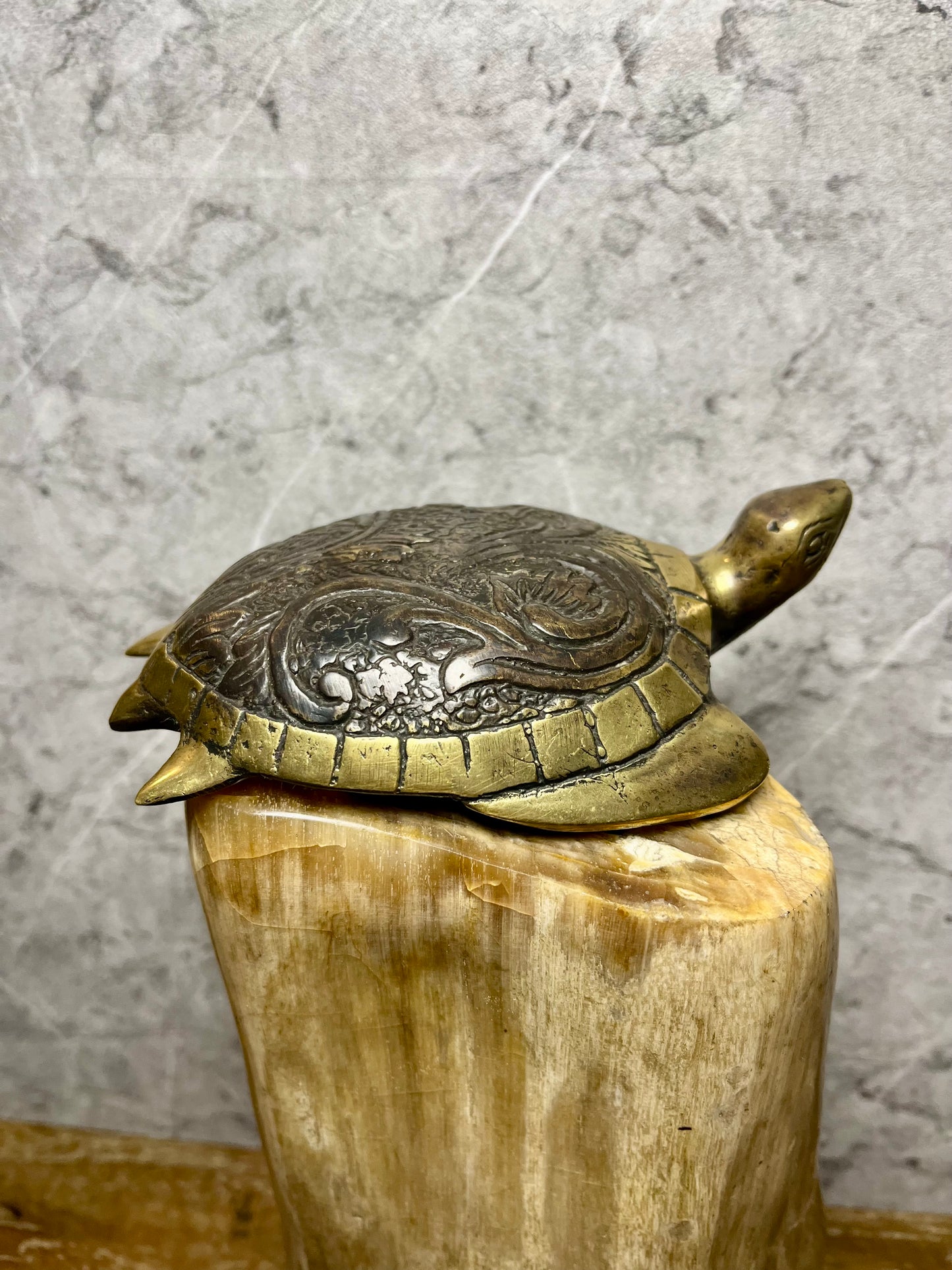 Bronze Turtle Figure: Balinese Handmade Vintage-Style Sculpture