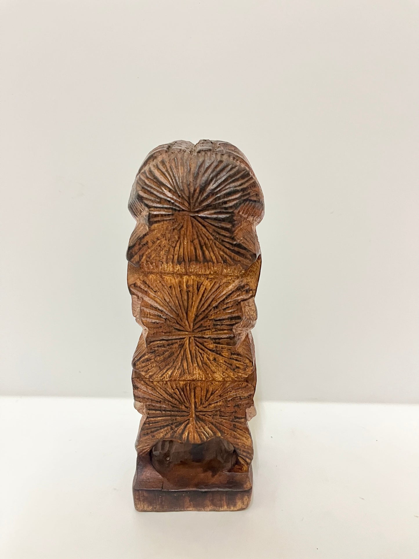 Hand-Carved Wooden Monkey Trio Statue: Balinese Wisdom Decor
