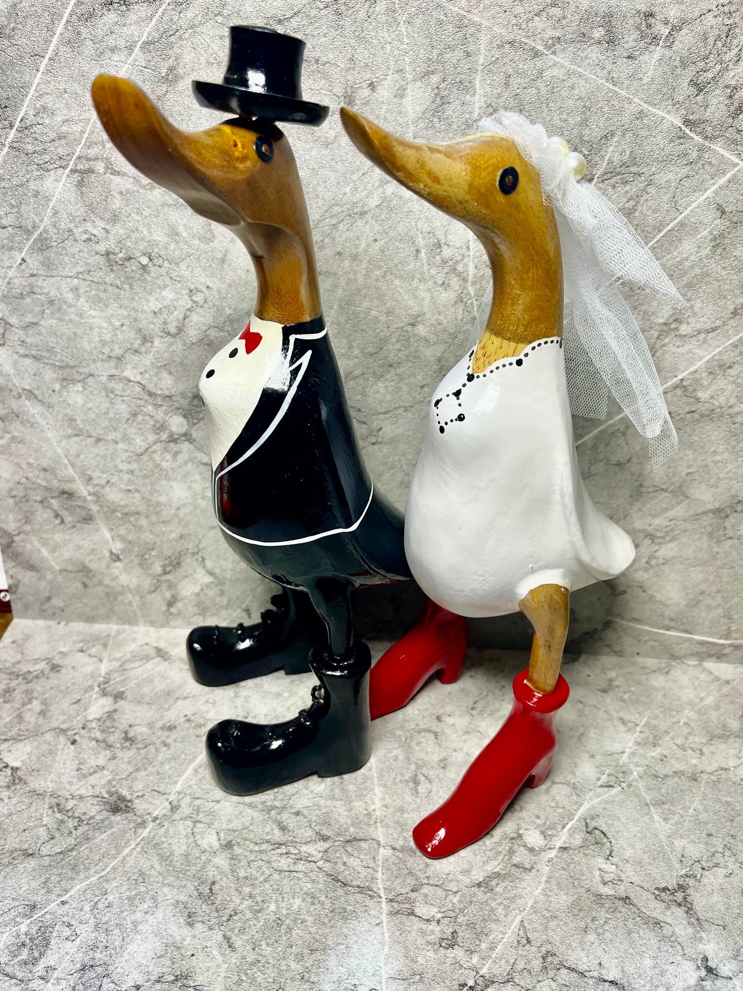 Wooden Couple Wedding Ducks – Hand-Carved Balinese Bride & Groom Figure Decoration