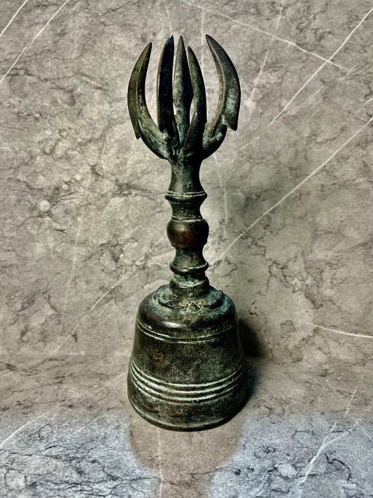 Echo of Tradition – Vintage Bronze Hand Bell | Balinese Ritual Decor