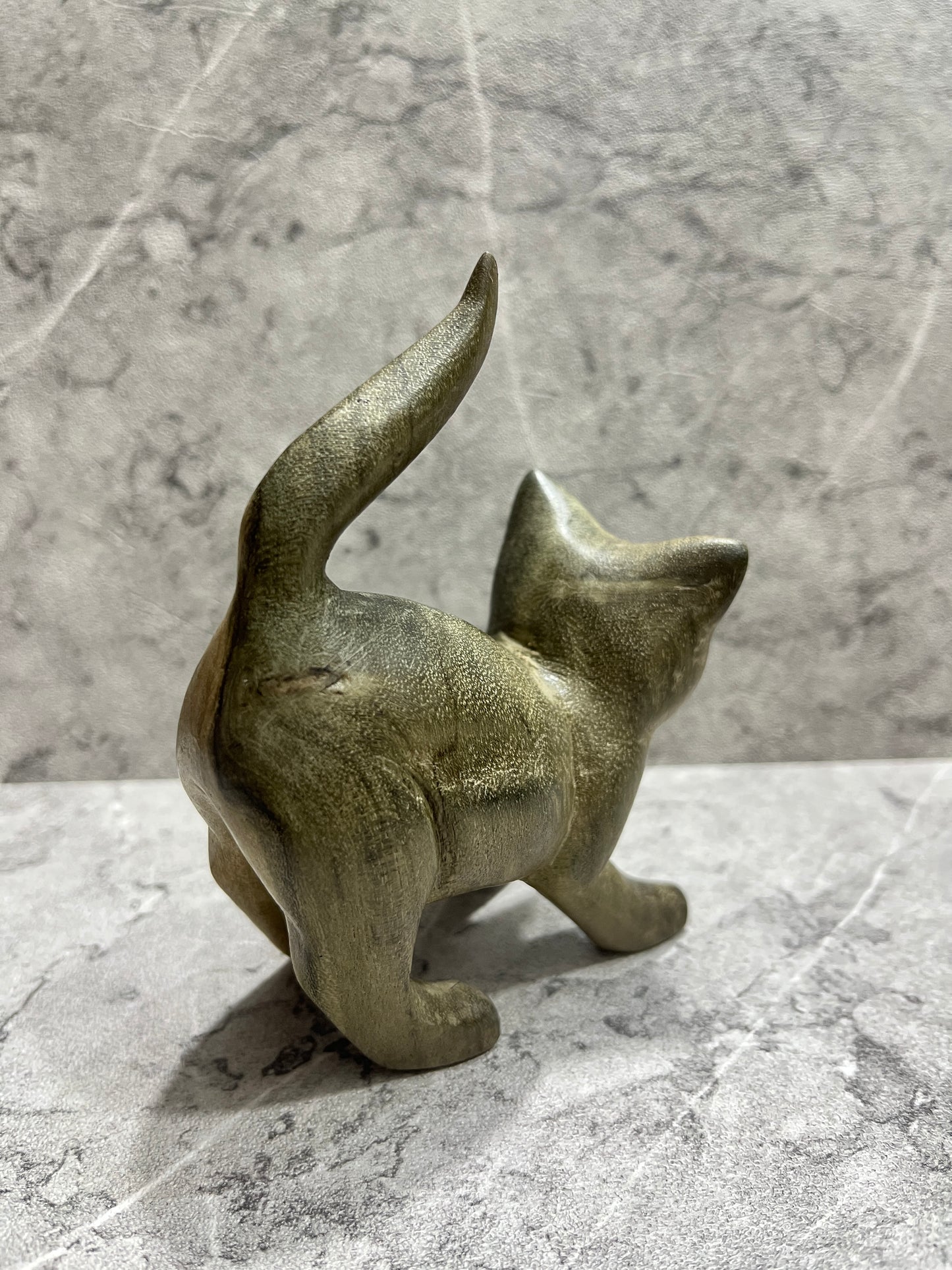 Hand-Carved Wooden Cat Sculpture: Balinese Rustic Home Decor