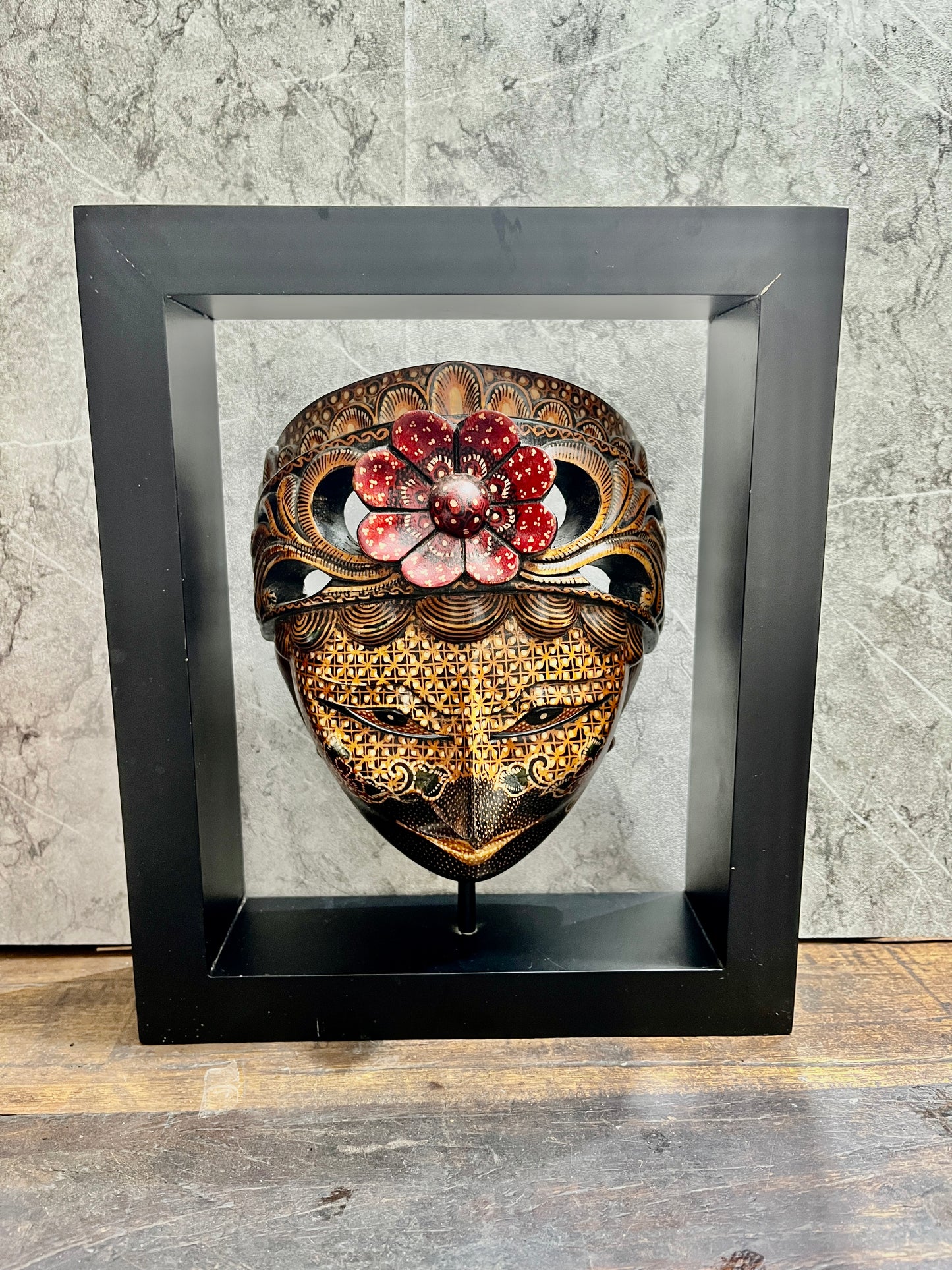 Hand-Painted Balinese Wooden Mask with Box: Traditional Sculpture Decor