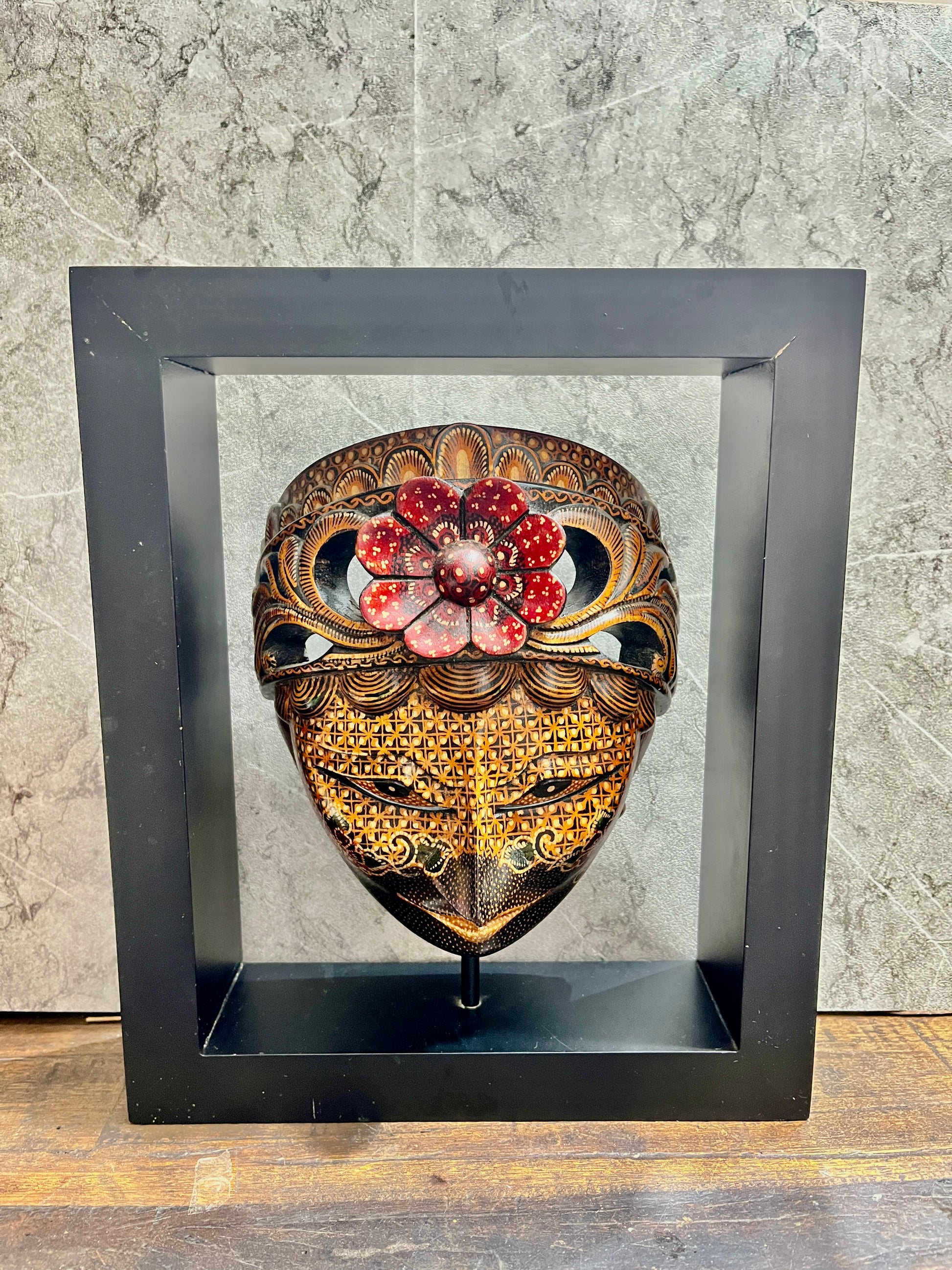 Hand-Painted Balinese Wooden Mask with Box: Traditional Sculpture Decor