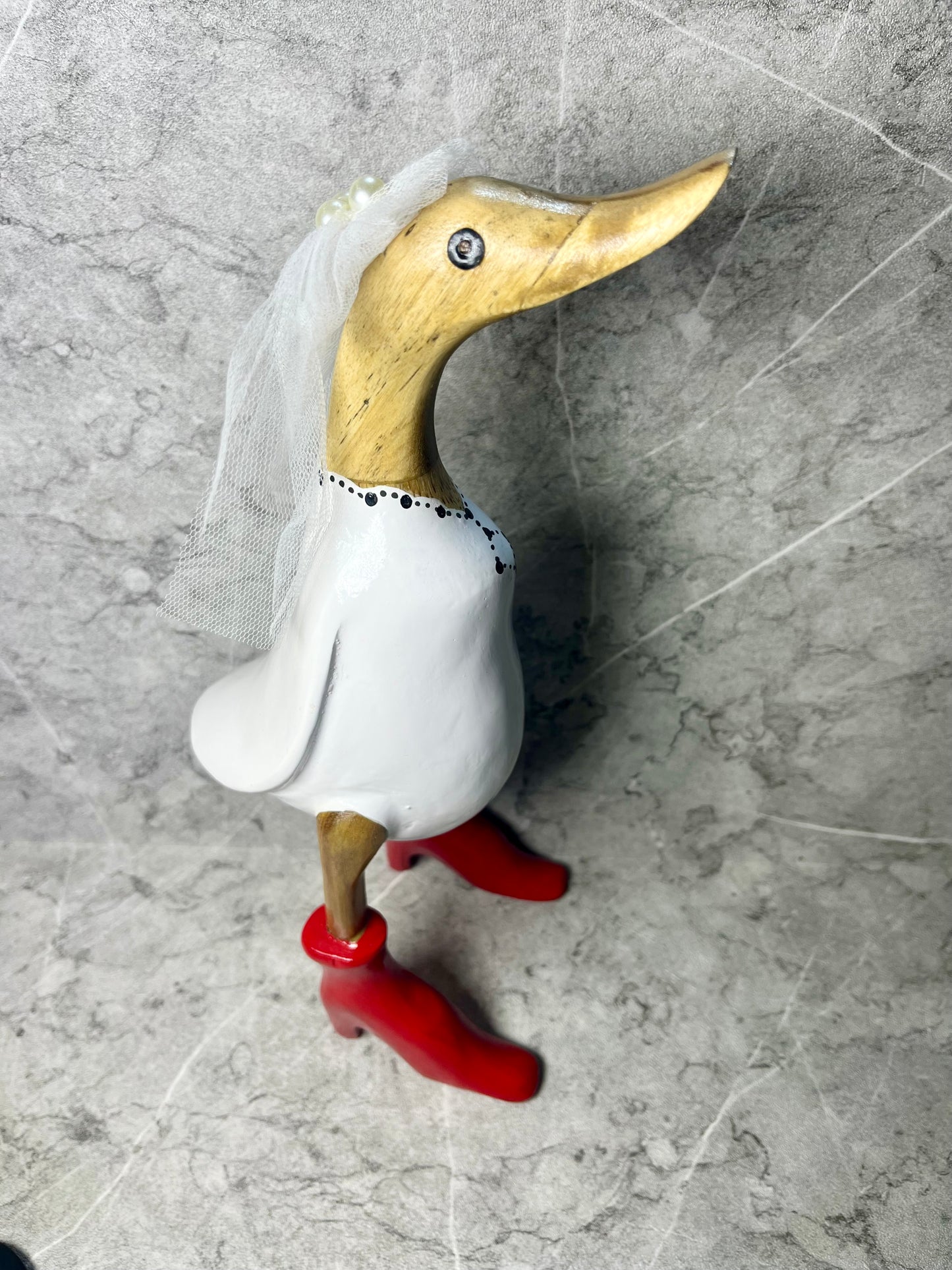 Wooden Couple Wedding Ducks – Hand-Carved Balinese Bride & Groom Figure Decoration