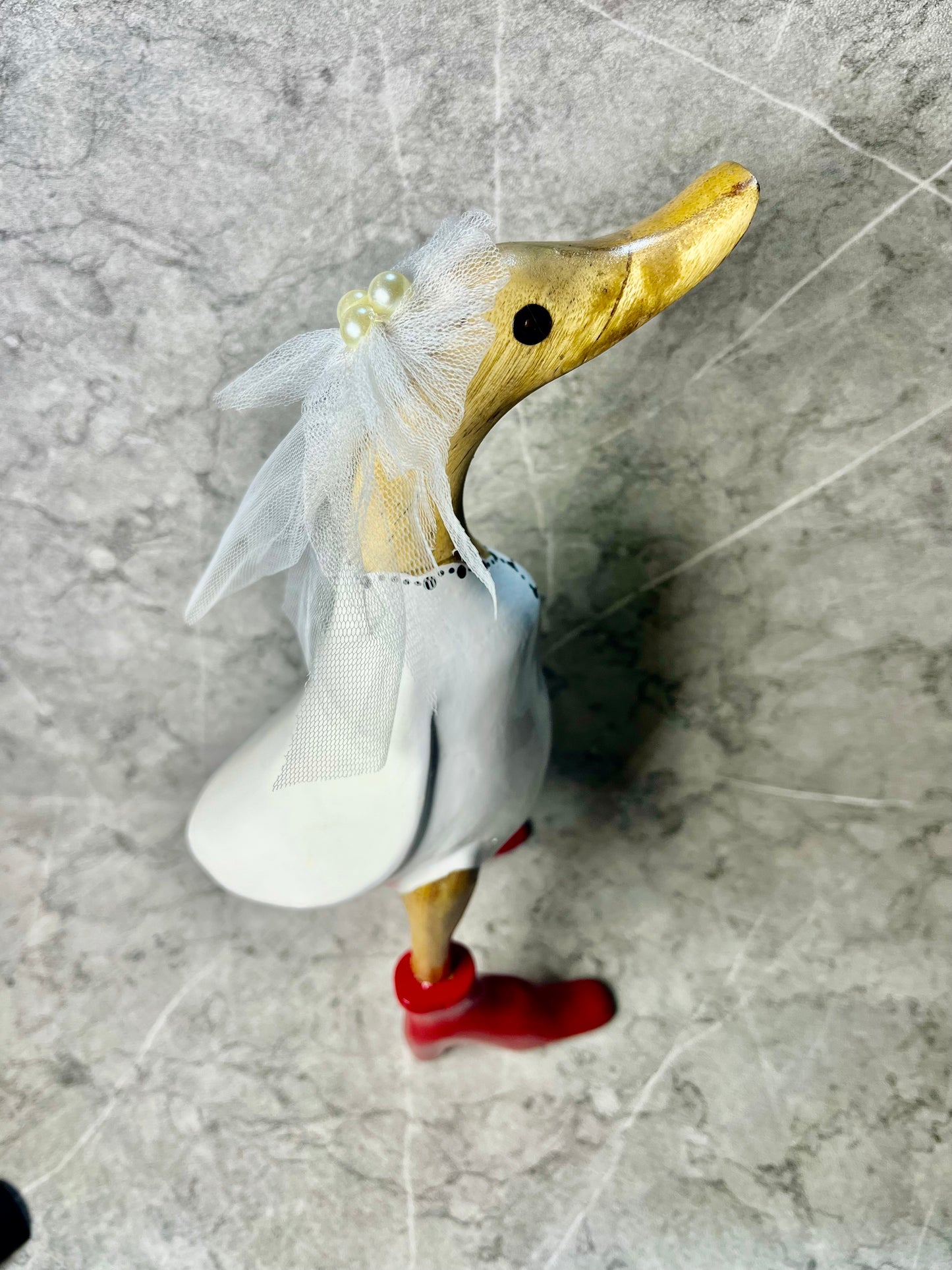 Wooden Couple Wedding Ducks – Hand-Carved Balinese Bride & Groom Figure Decoration