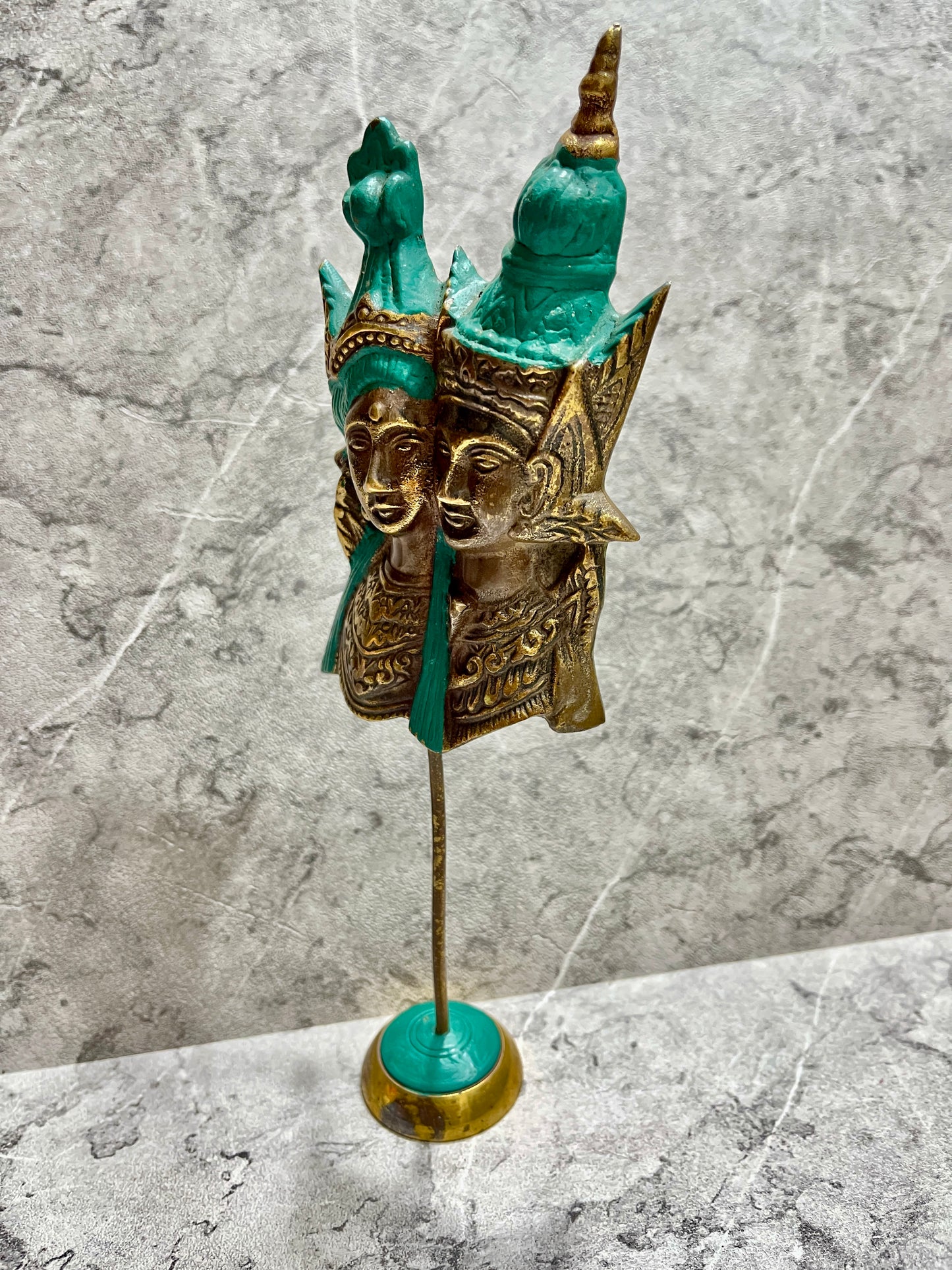 Handcrafted Bronze Rama and Sita Sculpture: Balinese Hindu Art Decor