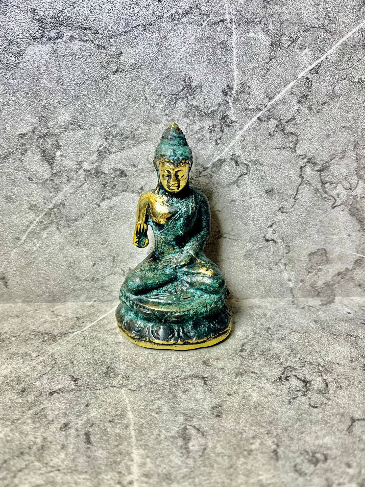 Handmade Bronze Buddha Statue: Seated Meditation Decor