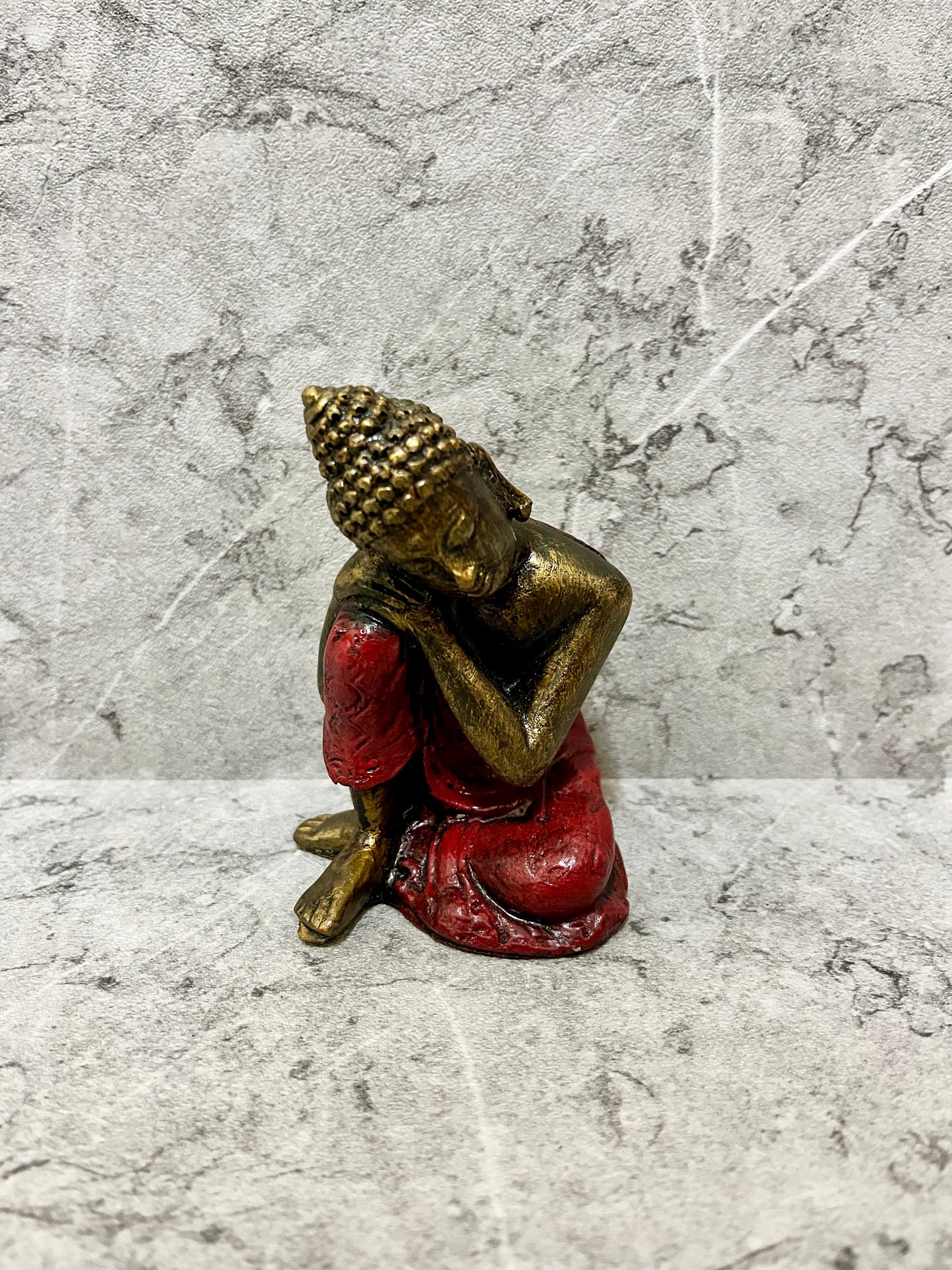 Red Robe Buddha Sculpture: Resin Meditation Figure, Peaceful Home Decor