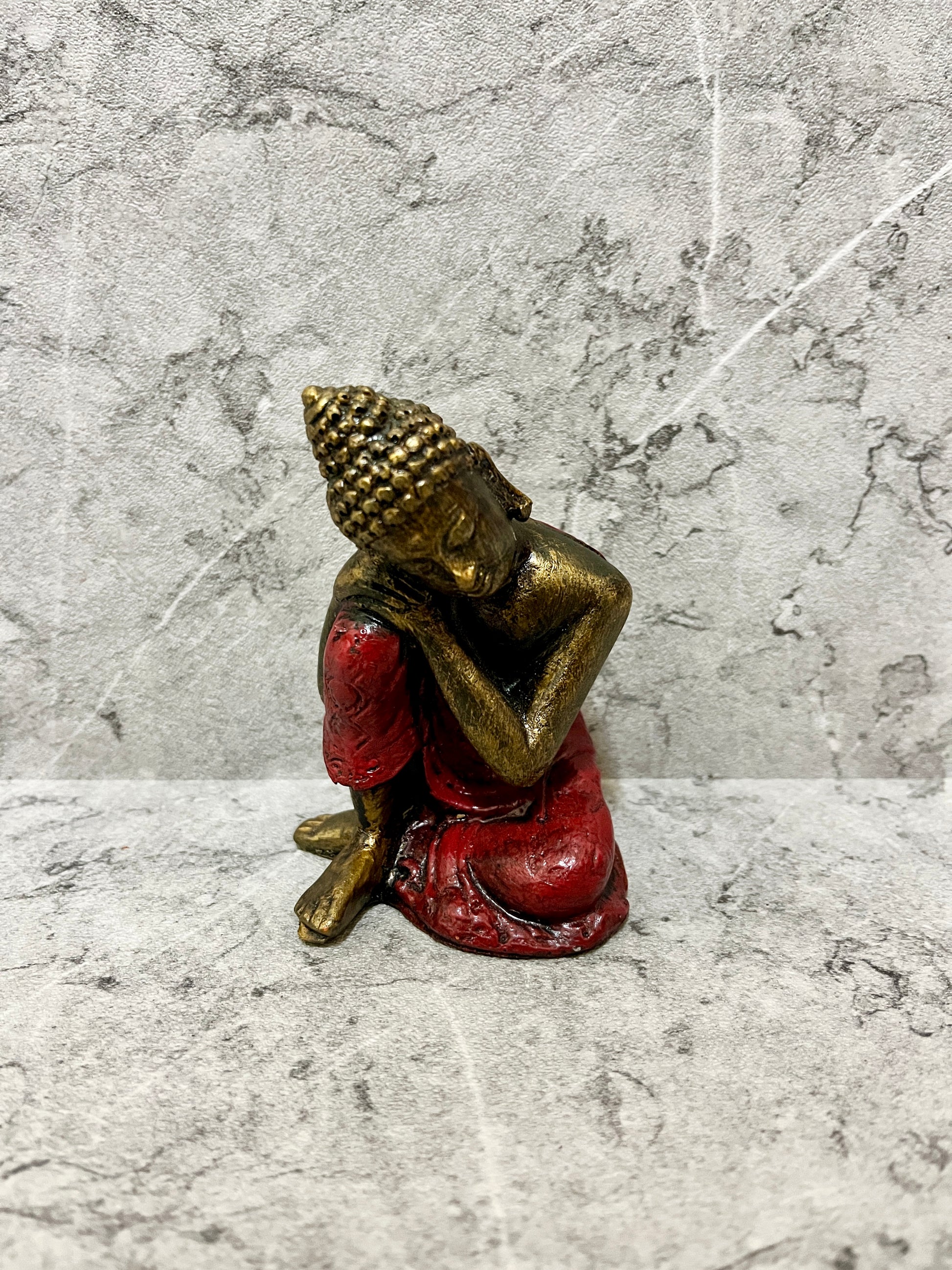 Red Robe Buddha Sculpture: Resin Meditation Figure, Peaceful Home Decor