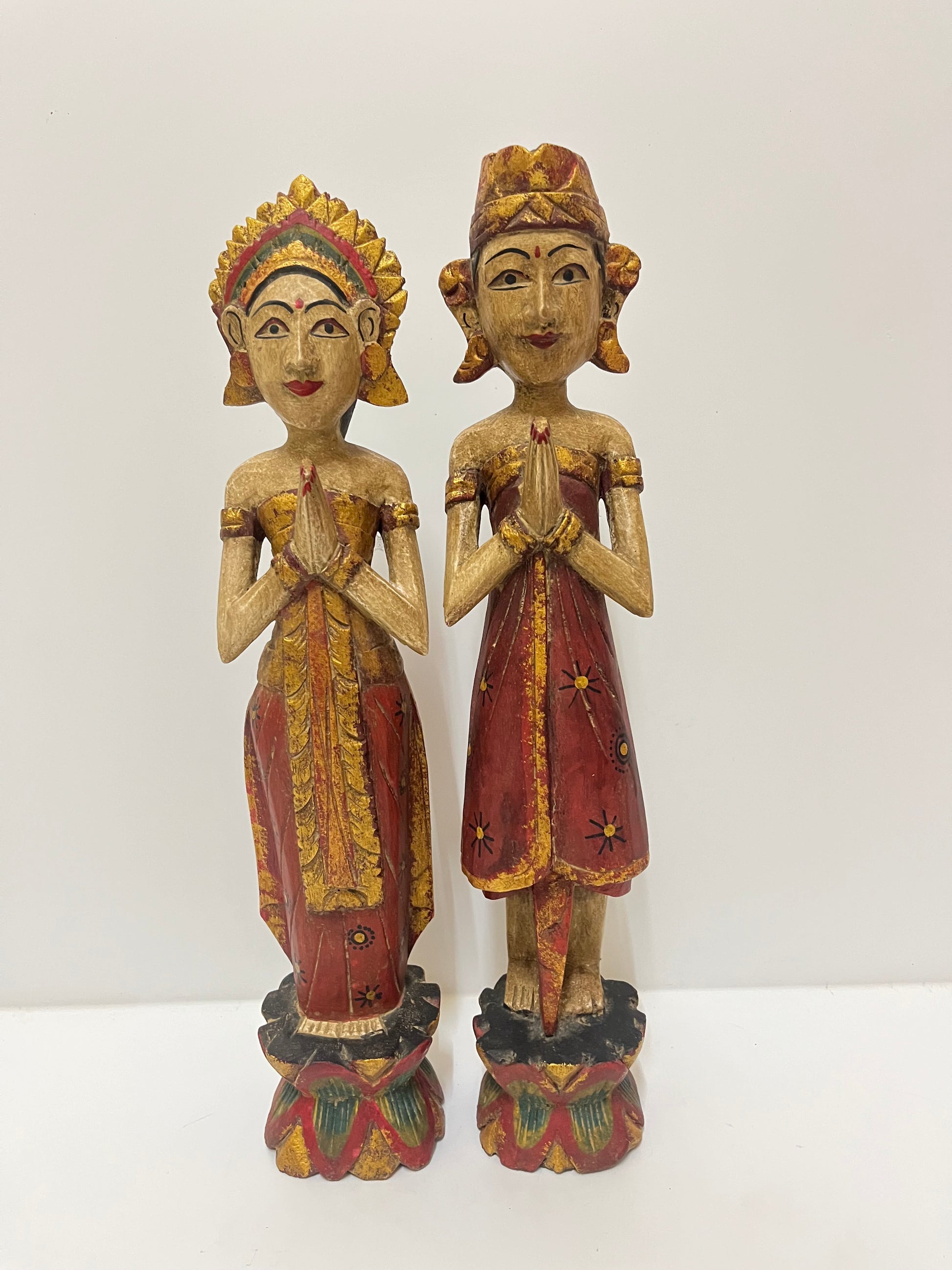 Wooden Balinese Wedding Couple Statue