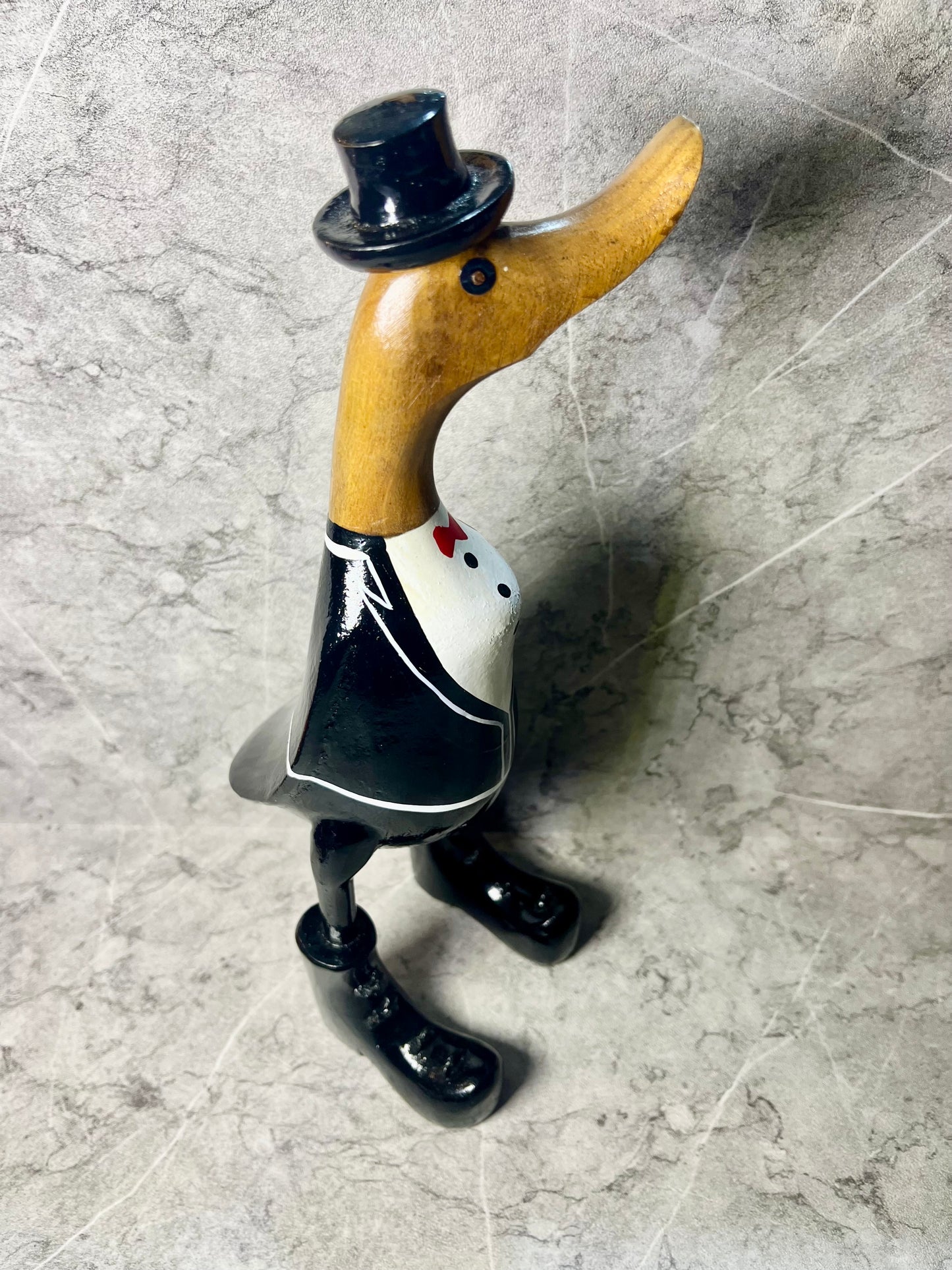 Wooden Couple Wedding Ducks – Hand-Carved Balinese Bride & Groom Figure Decoration