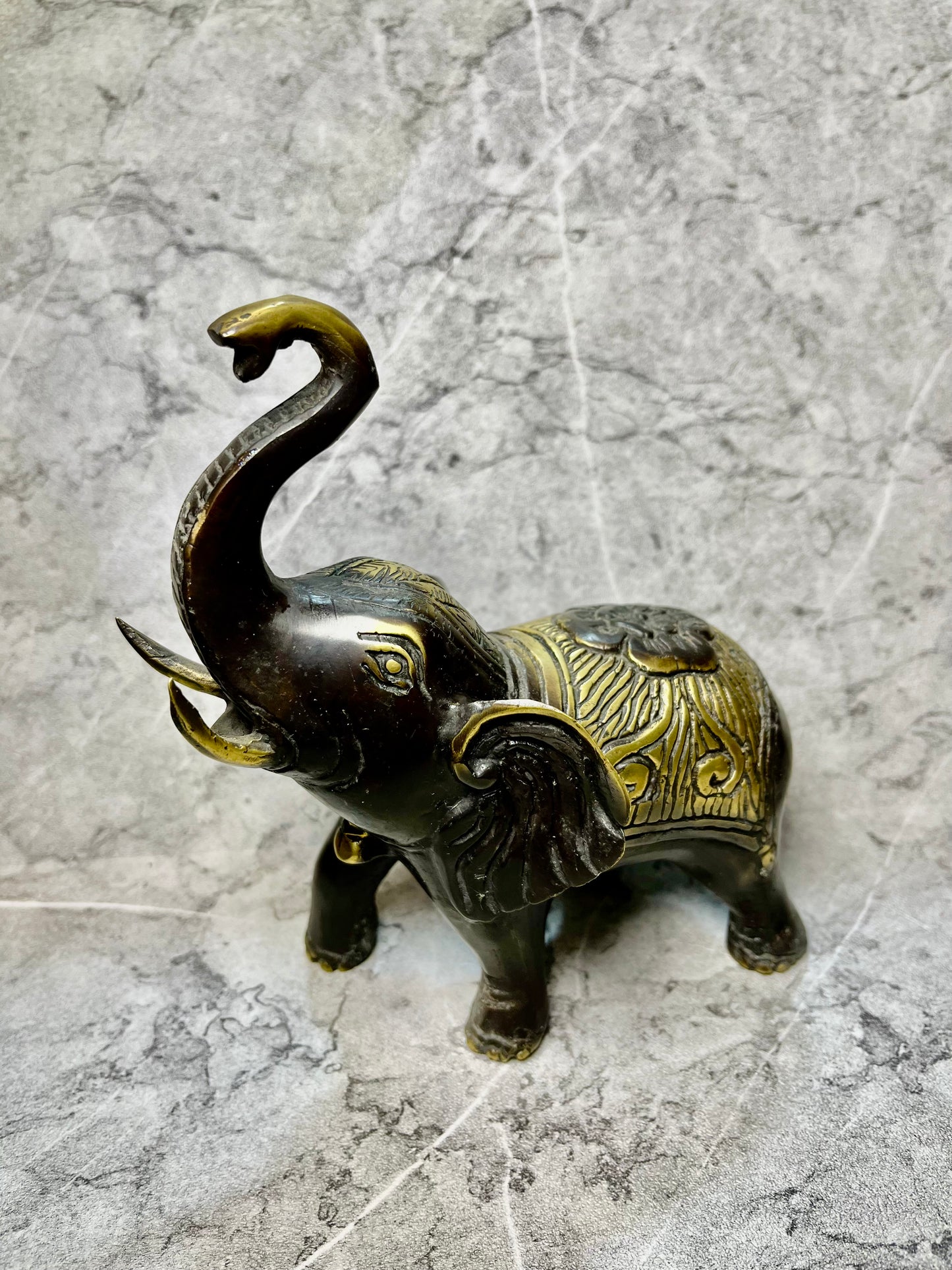 Bronze Abstract Elephant Sculpture: Modern Balinese Art