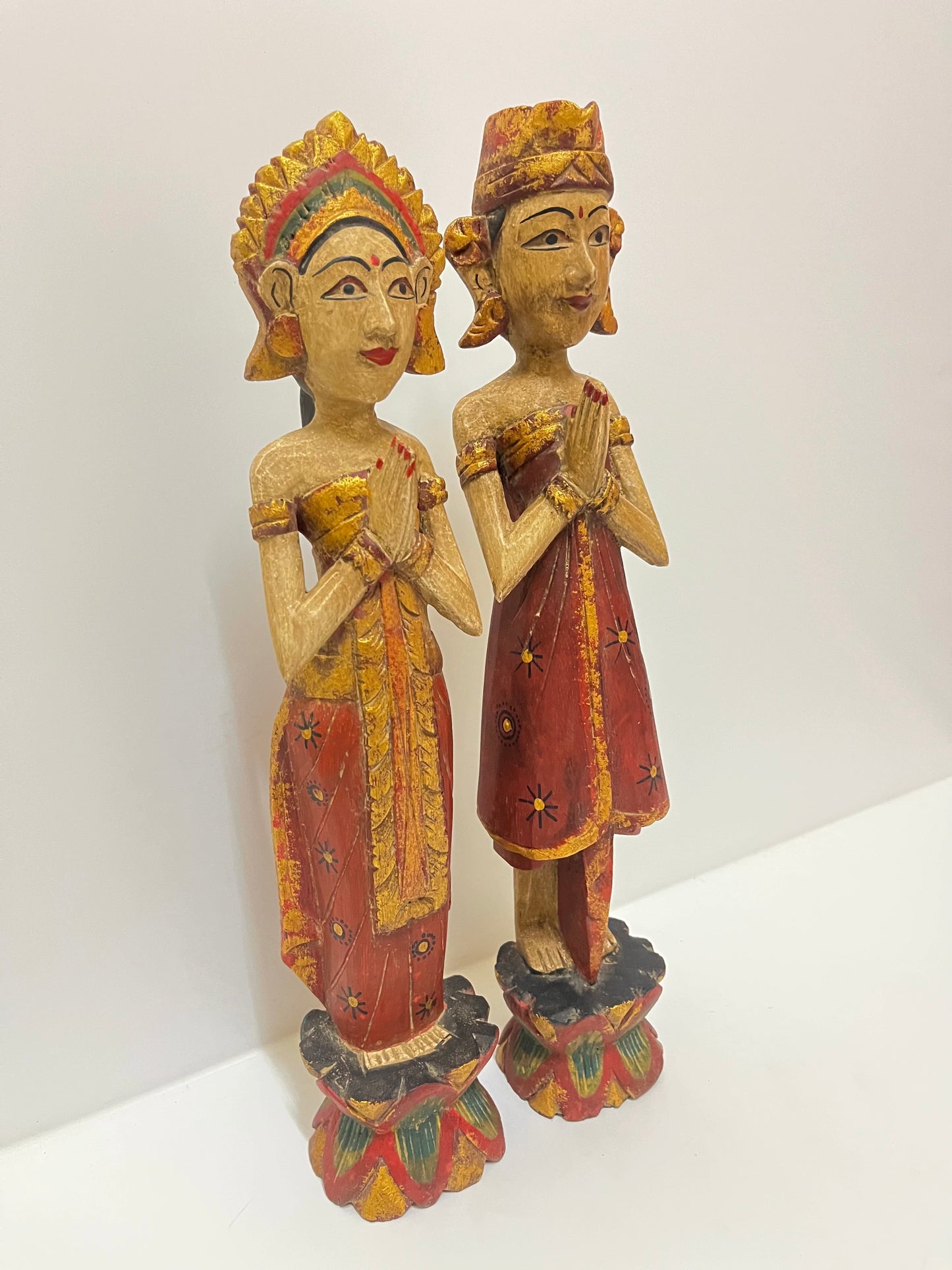 Wooden Balinese Wedding Couple Statue