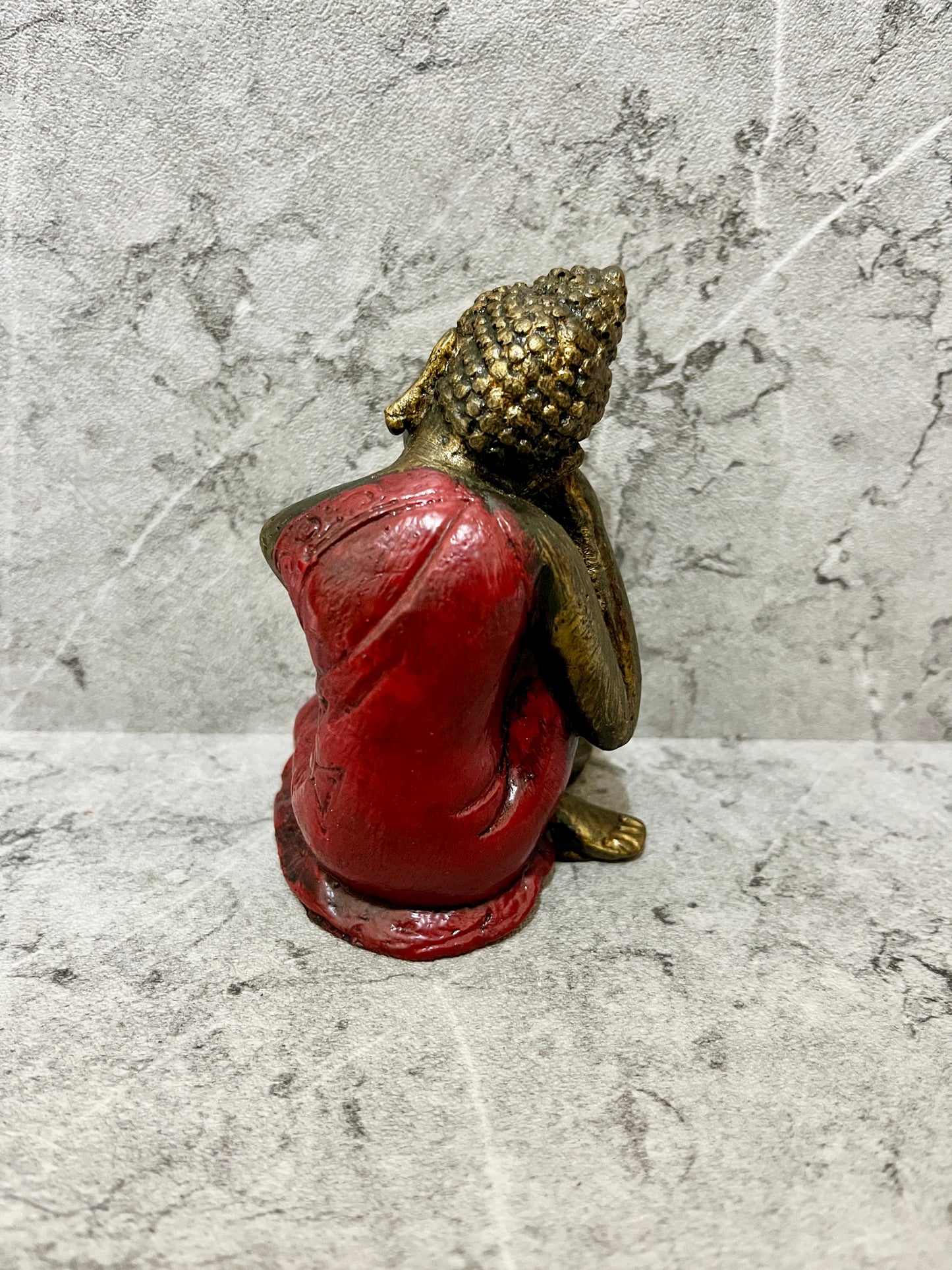 Red Robe Buddha Sculpture: Resin Meditation Figure, Peaceful Home Decor