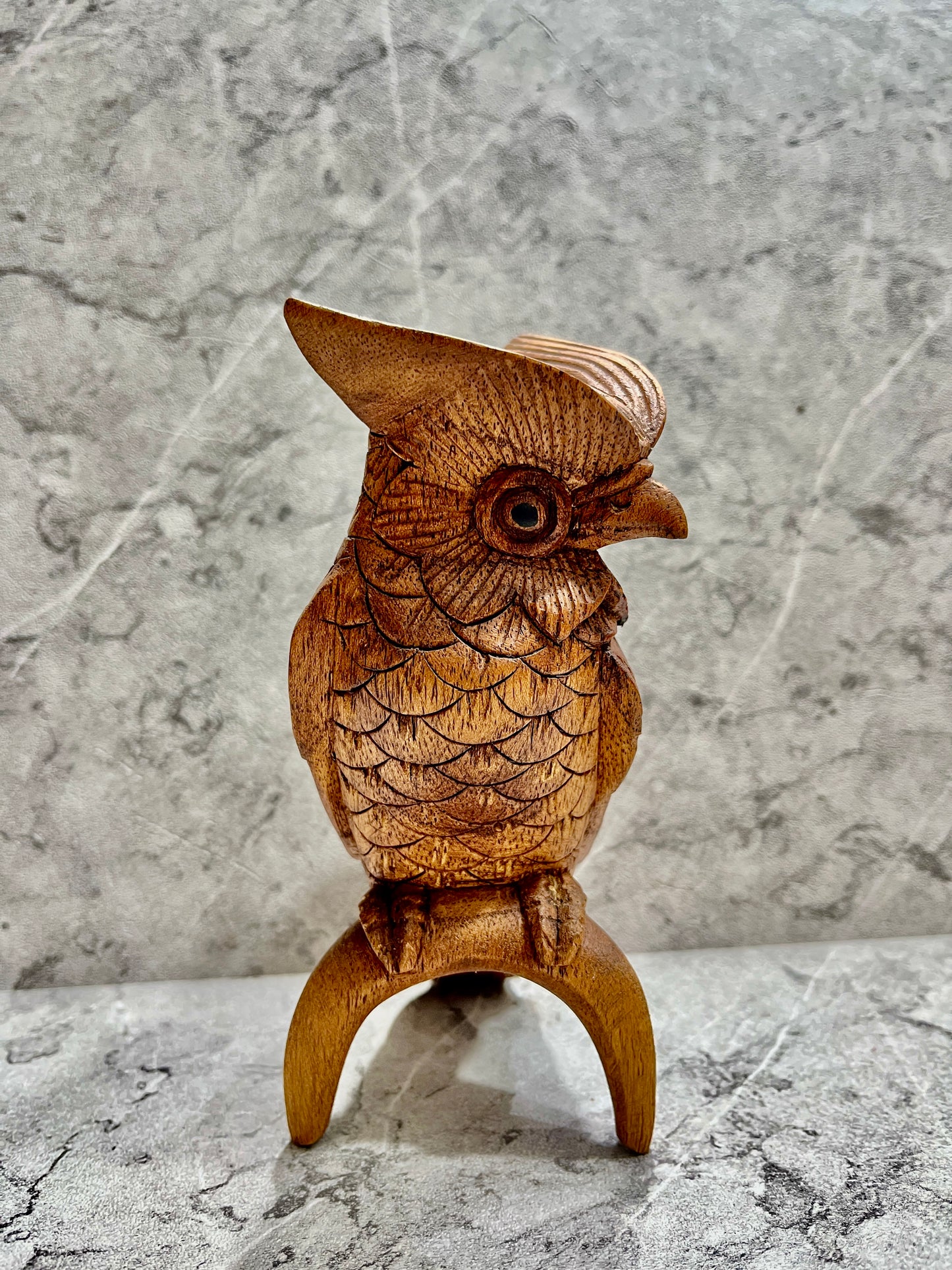 Hand-Carved Wooden Owl Sculpture: Rustic Home Decor, Natural Wood Art