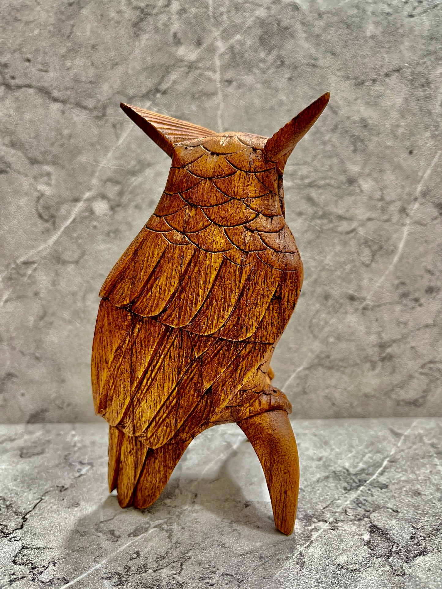 Hand-Carved Wooden Owl Sculpture: Rustic Home Decor, Natural Wood Art