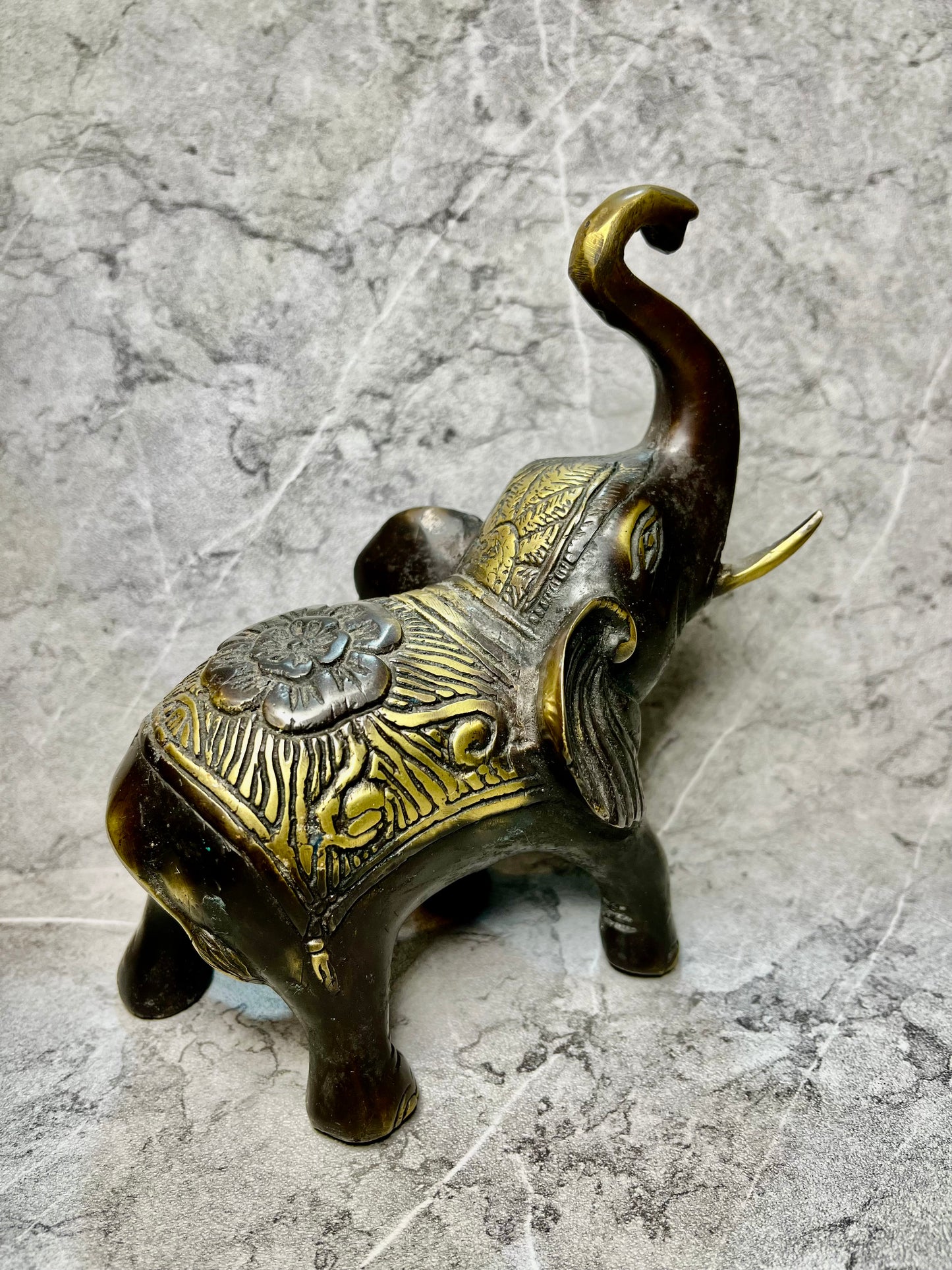 Bronze Abstract Elephant Sculpture: Modern Balinese Art