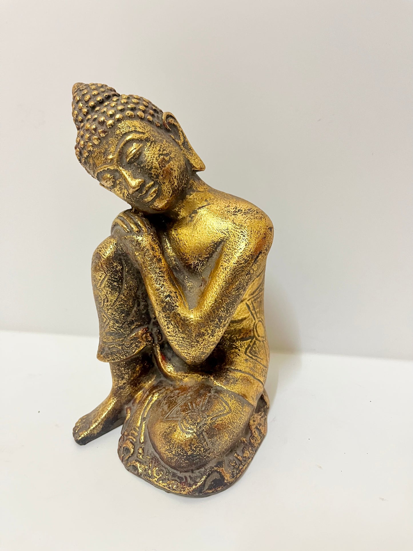 Golden Serenity – Resin Sitting Buddha Statue | Balinese Handcrafted Decor