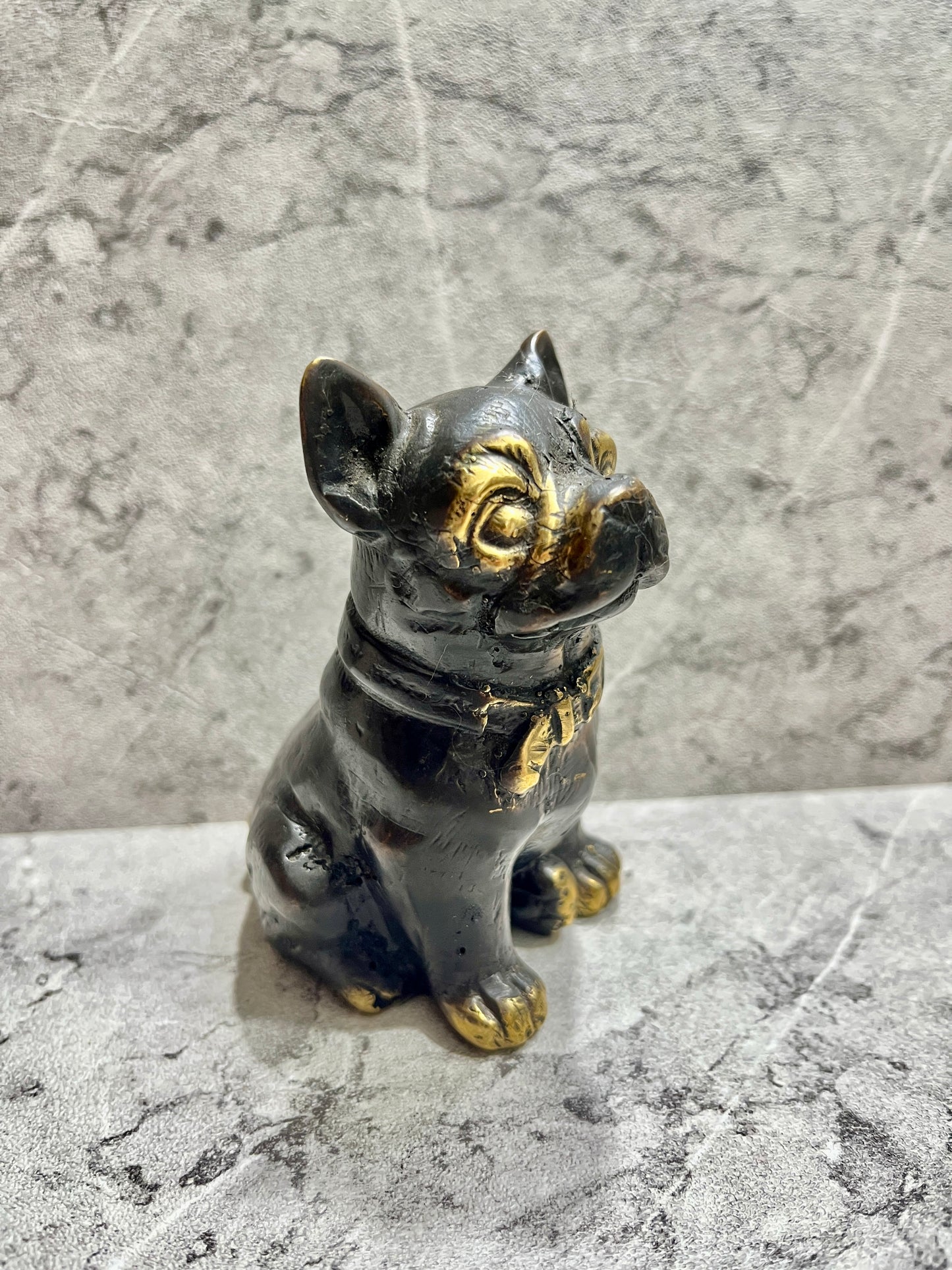 Handcrafted Bronze Pitbull Sculpture: Balinese Patina Art Decor