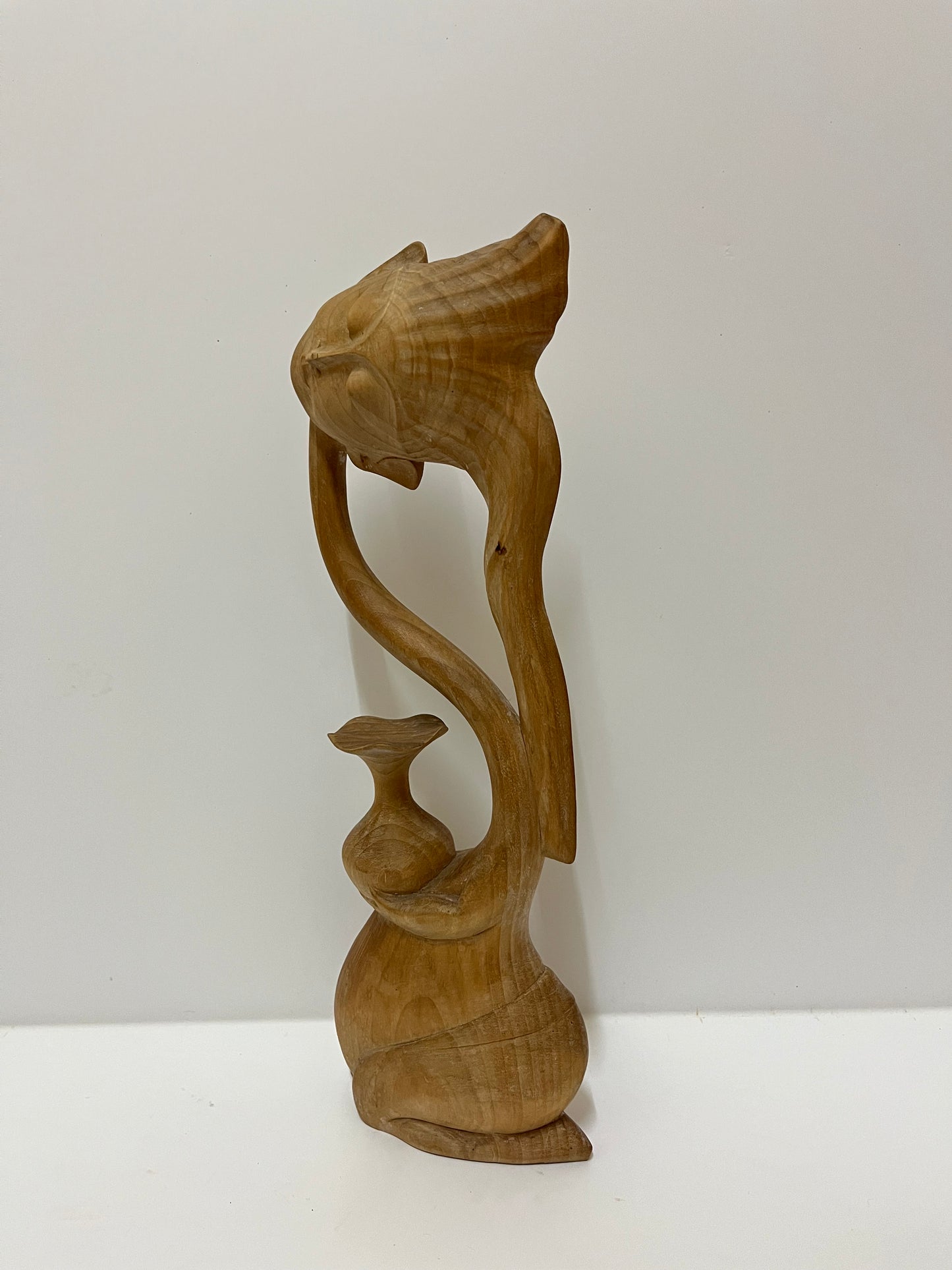 Vessel of Grace – Abstract Wooden Woman Holding Vase | Balinese Hand-Carved Art