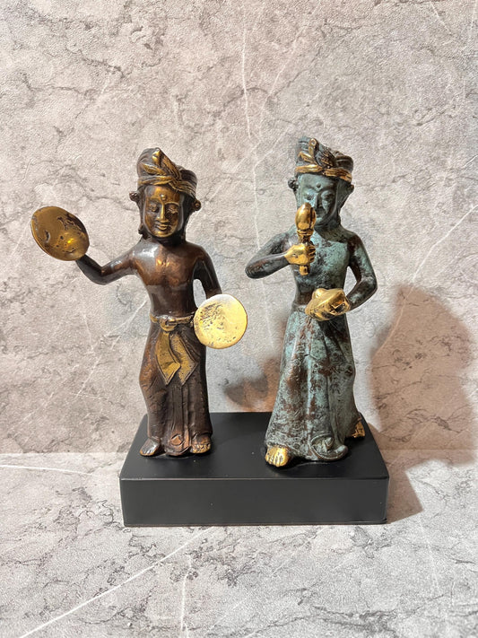 Bronze Balinese Musicians Figure – Handcrafted Dual Sculpture on Iron Stand | Traditional Cultural Art Decoration