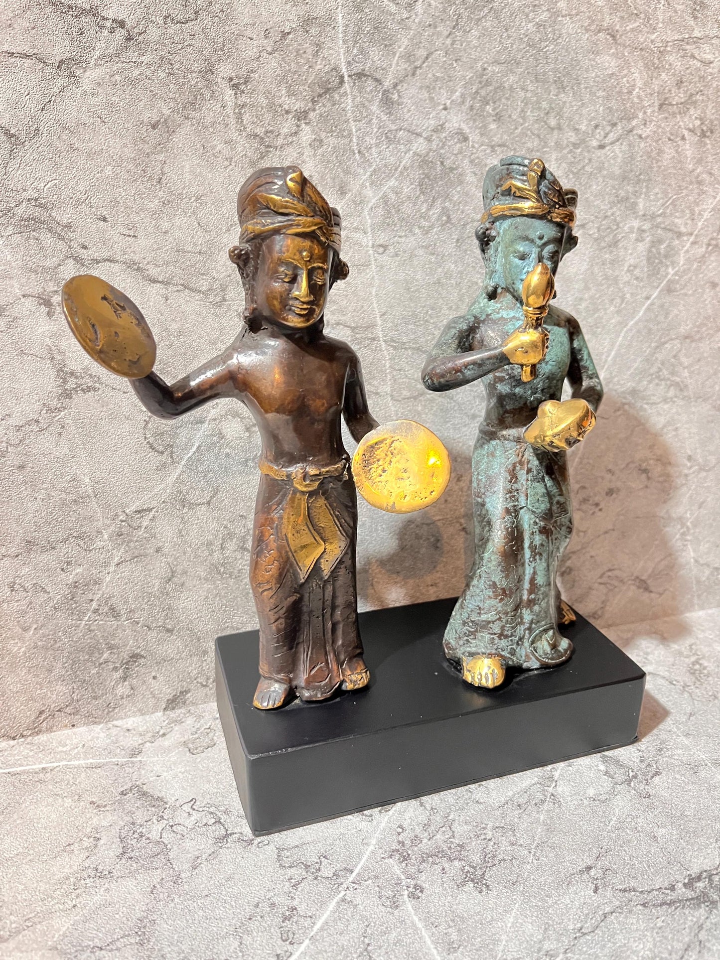 Bronze Balinese Musicians Figure – Handcrafted Dual Sculpture on Iron Stand | Traditional Cultural Art Decoration